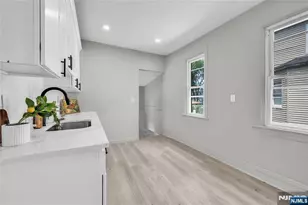 9 Byrne, Hackensack, NJ 07601 - Photo 12