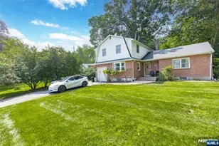 34 Andrew Ave, Oakland, NJ 07436 - Photo 2