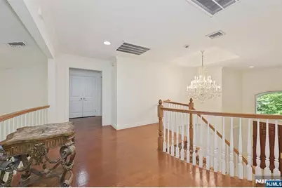 17 W Bayview Avenue, Englewood Cliffs, NJ 07632 - Photo 22