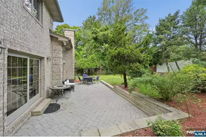17 W Bayview Avenue, Englewood Cliffs, NJ 07632 - Photo 34