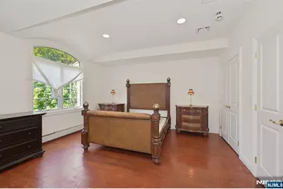 17 W Bayview Avenue, Englewood Cliffs, NJ 07632 - Photo 26