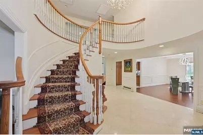 17 W Bayview Avenue, Englewood Cliffs, NJ 07632 - Photo 4