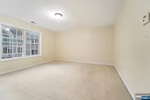 195 Levinberg Ln, Wayne, NJ 07470 - Photo 18
