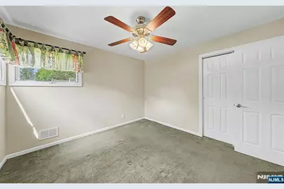 5 Holyoke Drive, Oakland, NJ 07436 - Photo 14