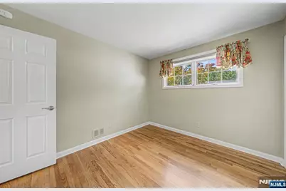 5 Holyoke Drive, Oakland, NJ 07436 - Photo 22