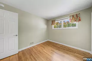 5 Holyoke Dr, Oakland, NJ 07436 - Photo 22