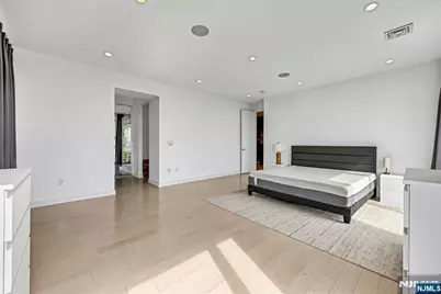 757 Undercliff Avenue A #A, Edgewater, NJ 07020 - Photo 30