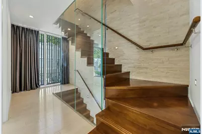 757 Undercliff Avenue A #A, Edgewater, NJ 07020 - Photo 24