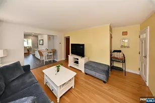 160 Rock Rd, Hawthorne, NJ 07506 - Photo 6