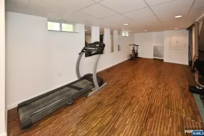 160 Rock Road, Hawthorne, NJ 07506 - Photo 18