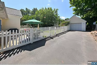 160 Rock Road, Hawthorne, NJ 07506 - Photo 2