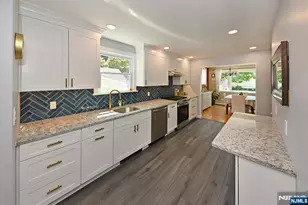 160 Rock Rd, Hawthorne, NJ 07506 - Photo 8