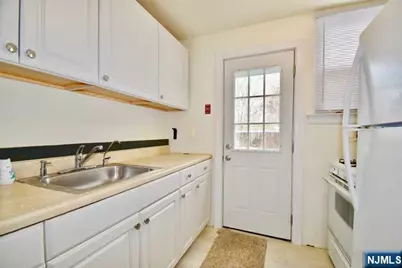 178 Washington Street B #B, Northvale, NJ 07647 - Photo 4