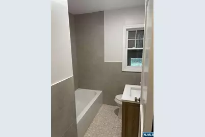 41 Locust Avenue, Emerson, NJ 07630 - Photo 4
