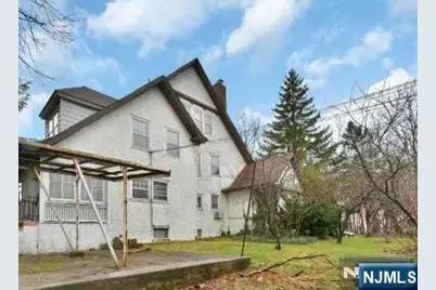 110 Summit Avenue, Hackensack, NJ 07601 - Photo 10
