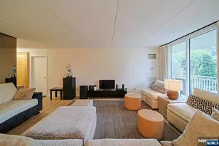 1077 River Road 413, Edgewater, NJ 07020 - Photo 1
