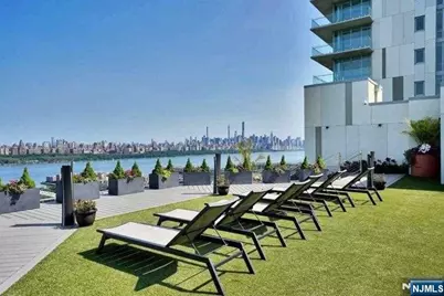 320 Adolphus Avenue 1415 #1415, Cliffside Park, NJ 07010 - Photo 32