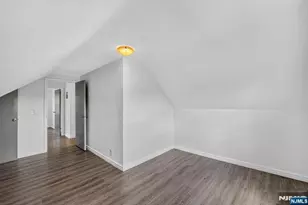 165 Oak Grove Ave, Hasbrouck Heights, NJ 07604 - Photo 8