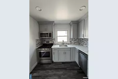 60 Hazelton Street, Ridgefield Park, NJ 07660 - Photo 6