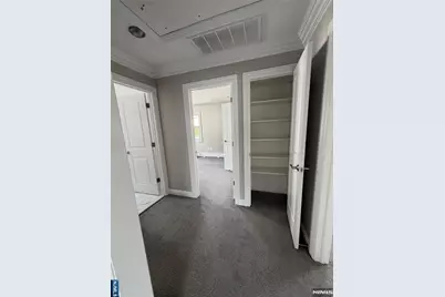 60 Hazelton Street, Ridgefield Park, NJ 07660 - Photo 10