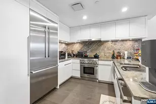 320 Adolphus Ave 410, Cliffside Park, NJ 07010 - Photo 4