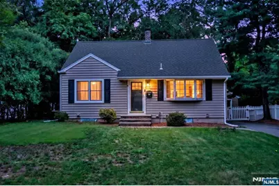 367 S Pleasant Avenue, Ridgewood, NJ 07450 - Photo 2