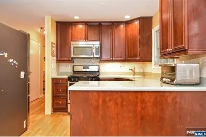 367 S Pleasant Avenue, Ridgewood, NJ 07450 - Photo 6