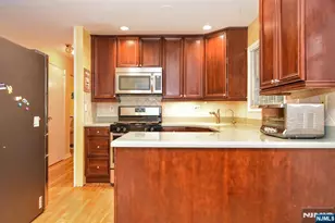 367 S Pleasant Ave, Ridgewood, NJ 07450 - Photo 6
