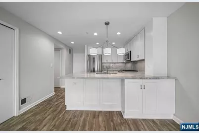 504 Ellery Court, Edgewater, NJ 07020 - Photo 6
