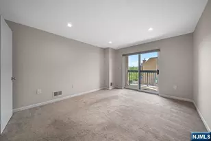 504 Ellery Ct, Edgewater, NJ 07020 - Photo 10