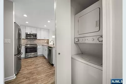 504 Ellery Court, Edgewater, NJ 07020 - Photo 14