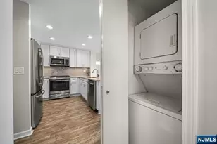 504 Ellery Ct, Edgewater, NJ 07020 - Photo 14