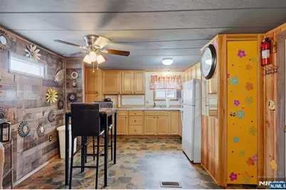 15 Austin Street, Moonachie, NJ 07074 - Photo 10