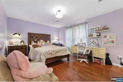 238 Monroe Avenue, Paramus, NJ 07652 - Photo 22