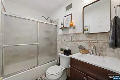 81 Hudson Avenue, Ridgefield Park, NJ 07660 - Photo 12