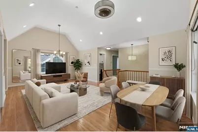 81 Hudson Avenue, Ridgefield Park, NJ 07660 - Photo 2