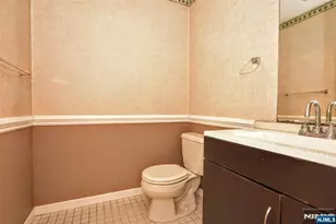 606 Skyline Dr 6, Haledon, NJ 07508 - Photo 14