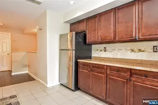 606 Skyline Dr 6, Haledon, NJ 07508 - Photo 12