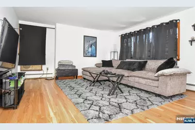 27 Hillcrest Avenue, Lodi, NJ 07644 - Photo 16