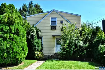 27 Hillcrest Avenue, Lodi, NJ 07644 - Photo 28