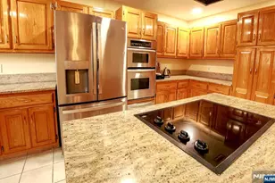 300 Gorge Road 6, Cliffside Park, NJ 07010 - Photo 14
