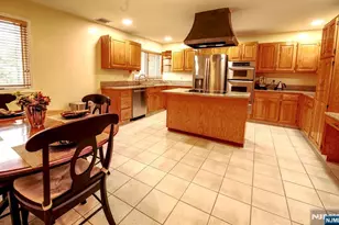 300 Gorge Road 6, Cliffside Park, NJ 07010 - Photo 12