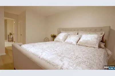 300 Gorge Road 6 #6, Cliffside Park, NJ 07010 - Photo 16