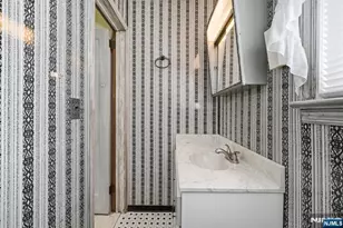 59 17th Ave, Elmwood Park, NJ 07407 - Photo 10