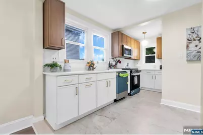 209 Michigan Avenue, Kenilworth, NJ 07033 - Photo 10