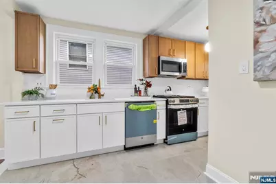 209 Michigan Avenue, Kenilworth, NJ 07033 - Photo 12