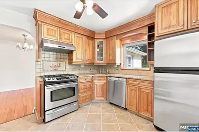3-27 Kenneth Avenue, Fair Lawn, NJ 07410 - Photo 2