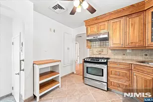 3-27 Kenneth Ave, Fair Lawn, NJ 07410 - Photo 4