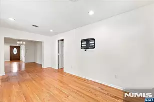 3-27 Kenneth Ave, Fair Lawn, NJ 07410 - Photo 18