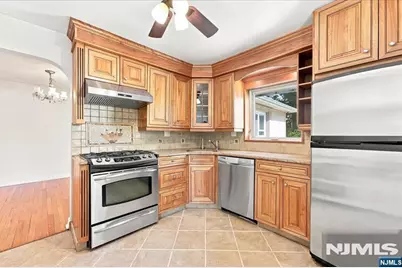 3-27 Kenneth Avenue, Fair Lawn, NJ 07410 - Photo 2